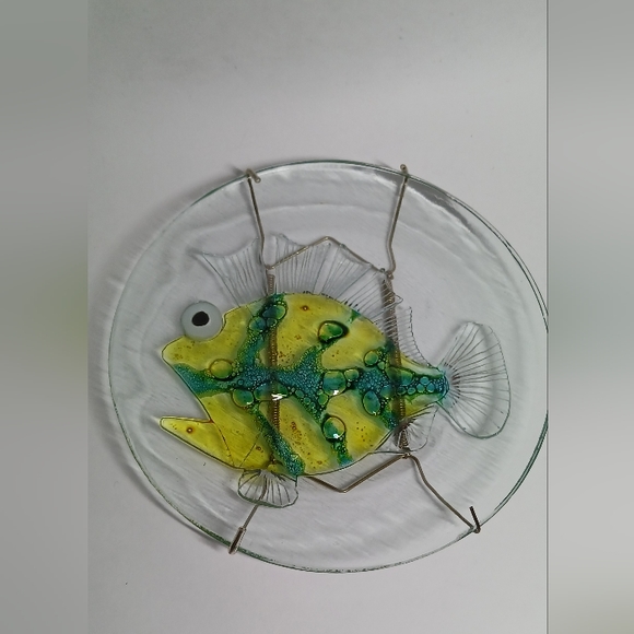 Set of 3 Fused Art Glass Fish 🐟 on Clear Plates Wall Decor - Picture 12 of 15